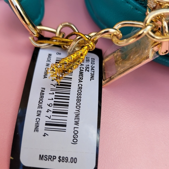 New bebe Kayla New Logo Camera Crossbody Teal Color - Picture 8 of 10